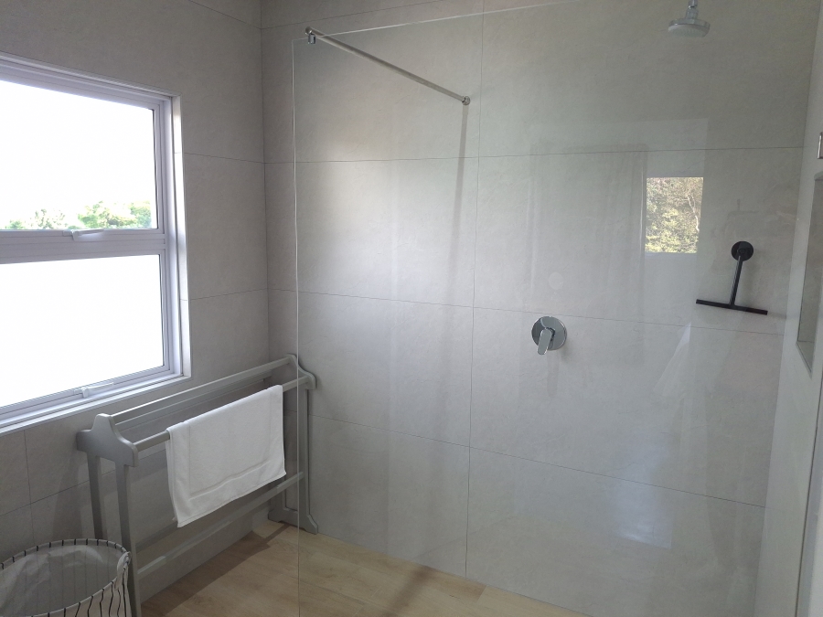 To Let 1 Bedroom Property for Rent in Clovelly Western Cape